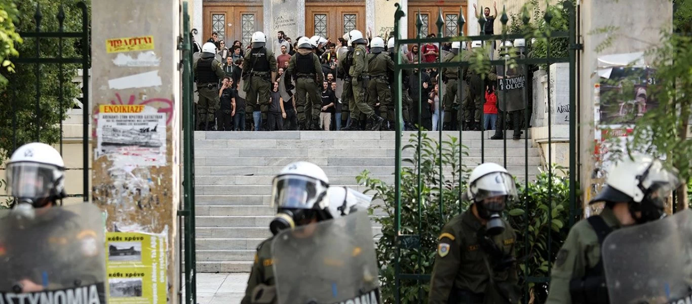 ΑΣΟΕΕ: Στο αυτόφωρο ο φοιτητής που συνελήφη στα επεισόδια